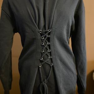 Black sweatshirt with corset
